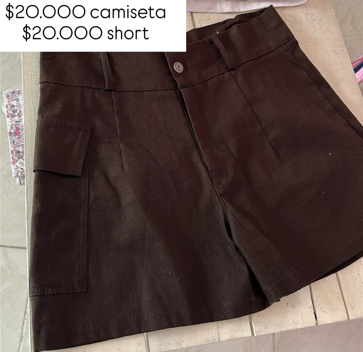 Short Tiro Alto Café Chocolate en Bengalina con Bolsillo Lateral